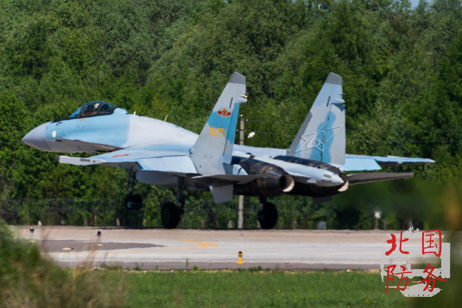 独家现场:俄飞行员驾驶中国空军苏35返回莫斯科,疑似有大动作