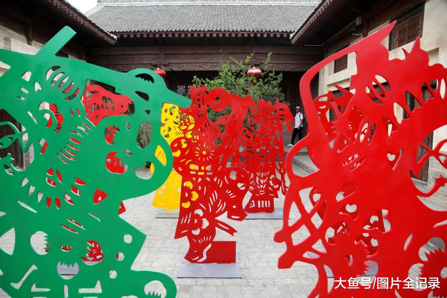 山西襄汾: 观奇特剪纸艺术 赏传统民俗文化