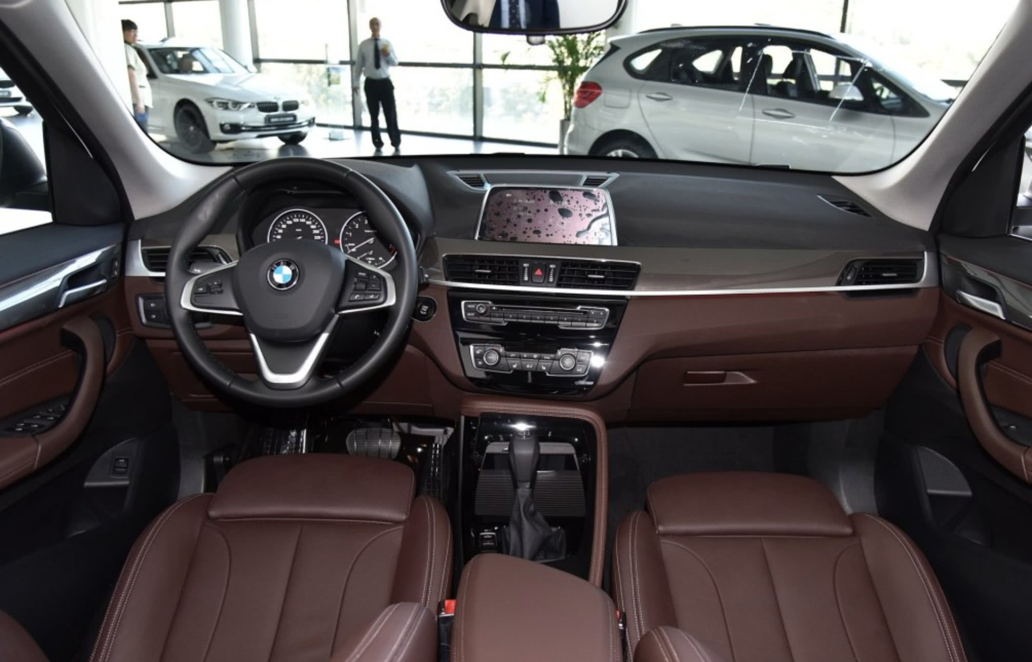 宝马x1,空间大,动力足,品牌价值高,紧凑型suv不二选择