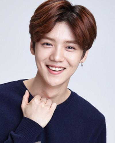 据说男生剪这样的发型,10个妹子9个会喜欢,你觉着呢?