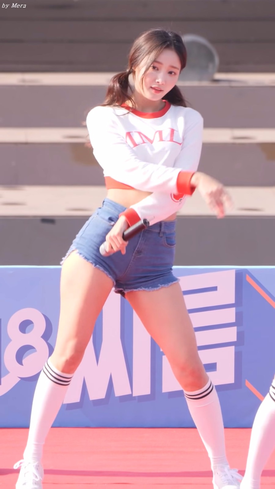 饭拍momoland女团的妍雨小姐姐歌舞baam好美啦