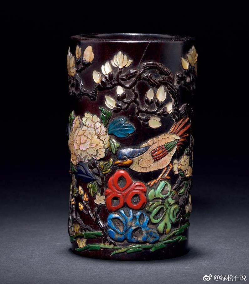 中国独有百宝嵌工艺百宝嵌是在同一件器物上有选择性地镶嵌多种