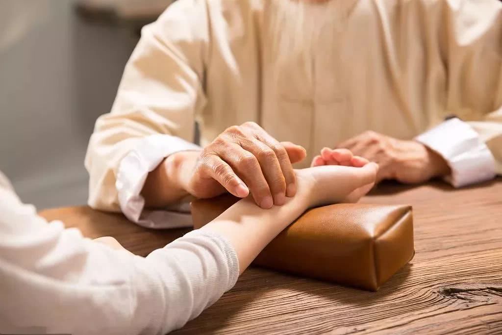 把脉入门必背口诀（中医把脉入门教学）