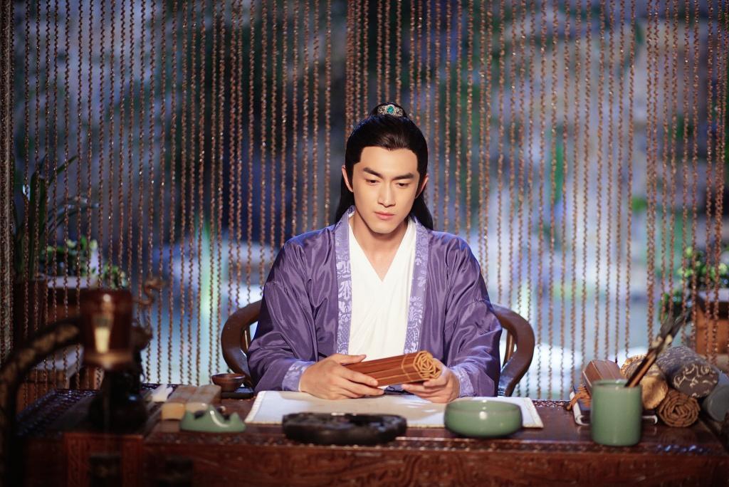 邓伦《香蜜沉沉烬如霜》戏被删不是最惨! 他最惨男主, 20集不见人