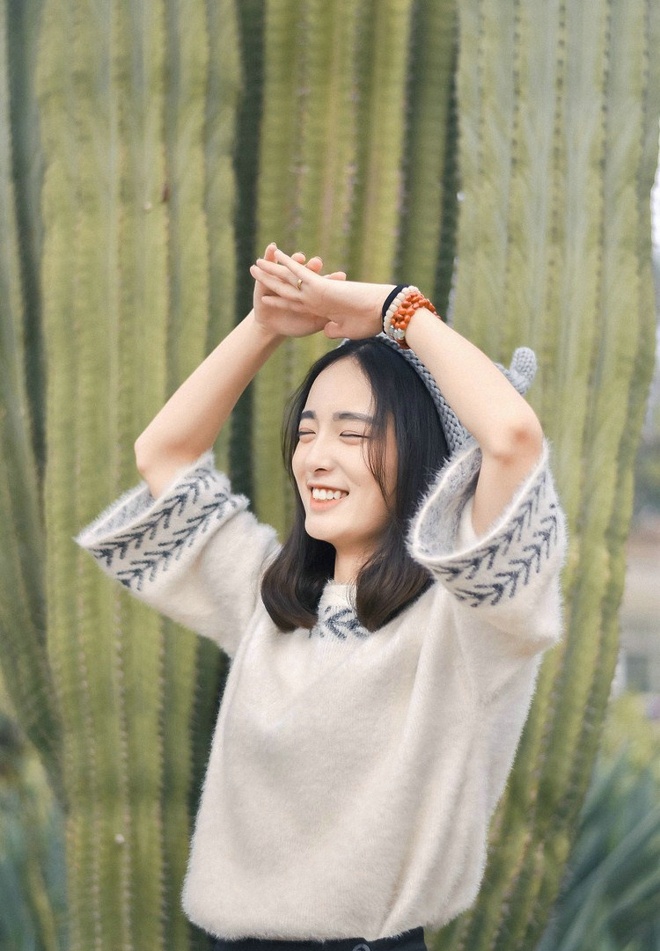 植物园里戴小帽清纯阳光女孩俏皮开朗唯美写真集 @微相册