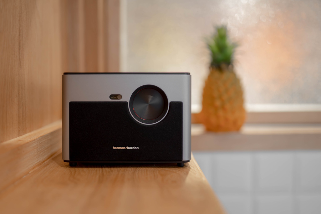 憋了两年的大招极米旗舰新品h2slim投影仪评测