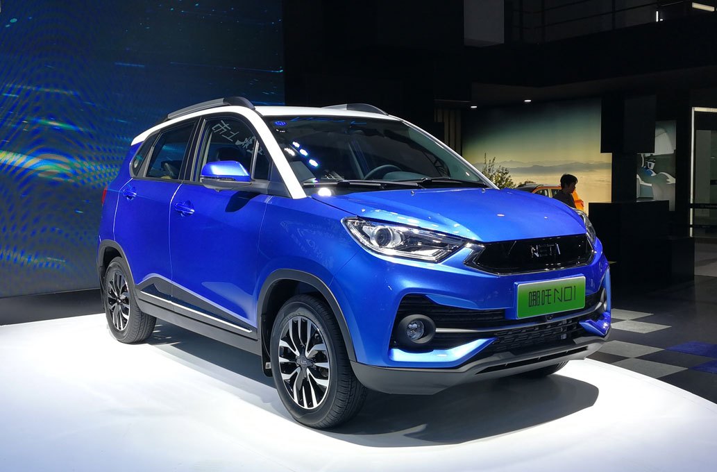 续航380km哪吒n01广州车展上市补贴后售价598万起