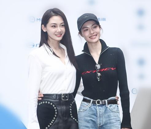 带火这两位长腿妹子,但谁知道"女一号"苗苗的心酸|芳华|钟楚曦|凭仗