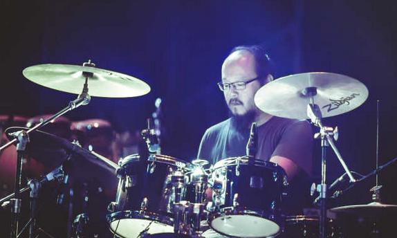 汪峰发新歌再被抢头条,窦唯和汪峰、许嵩相比