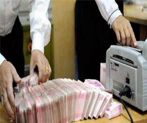 500万元人民币存银行一年利息多少钱?说出来