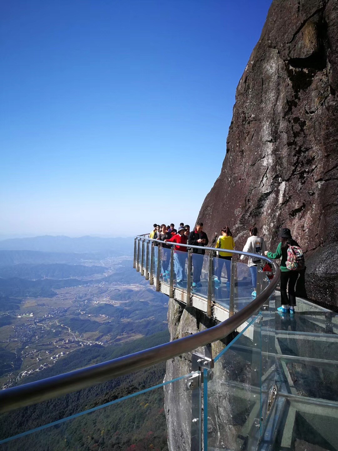 拍客见闻武功山全国最长的超剌激的高海拔玻璃栈道正式开放