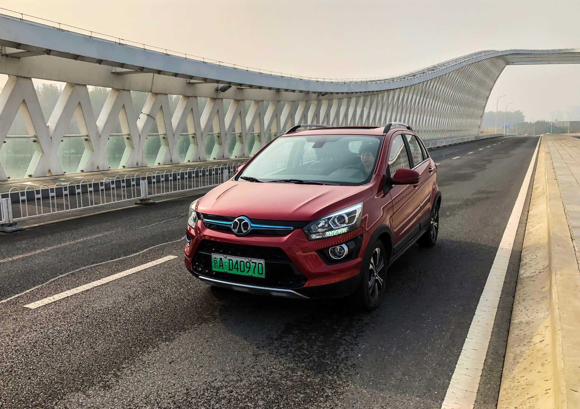 油价一再疯长 选择北汽新能源ex360不再脑瓜疼