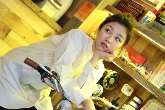 胡歌宋佳点赞的灵气女孩颜卓灵,新戏搭档翟天临,养眼好看