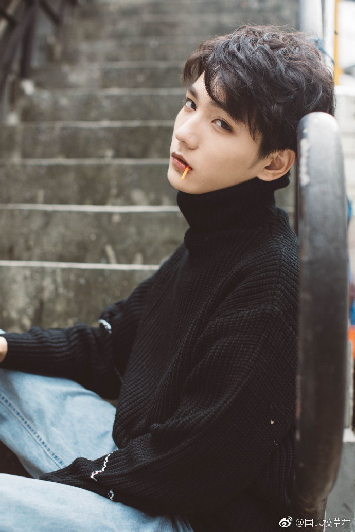 江南水乡的男孩子都这么清秀精致吗