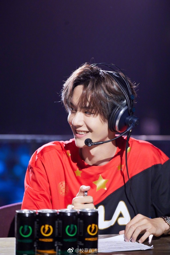 王一博 电竞文里的男主本人