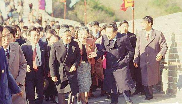 日本天皇首次访华,宴会上希望可以换掉1道菜,中国:不可能!