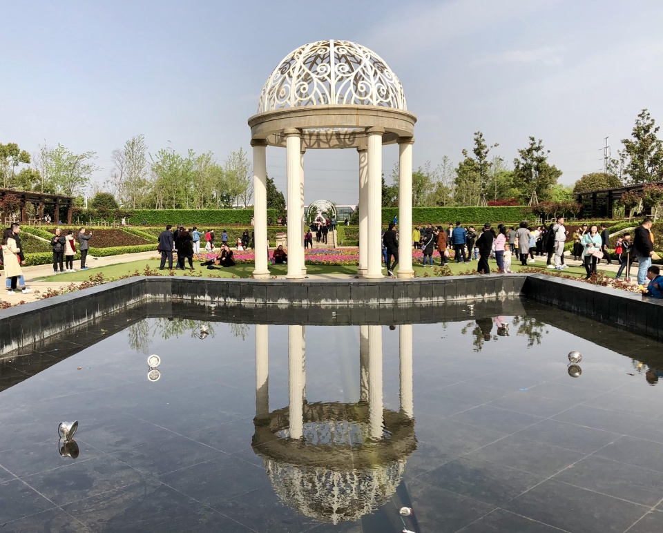 这个缤纷美丽花海,南京出发只要18分钟车程