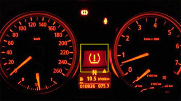 汽车故障灯那么多,认不全没关系,但这几个灯亮起就一定要停车!