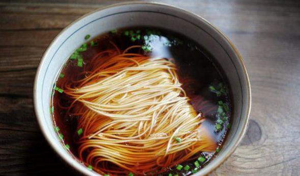 小窍门: 1,橡子面有股苦涩味,粘性强,需要反复冲洗多次才可去除; 2