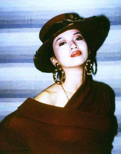 祁同伟第四任小娇妻时装秀撞脸梅艳芳, 原来梅姐才是引领时尚的人