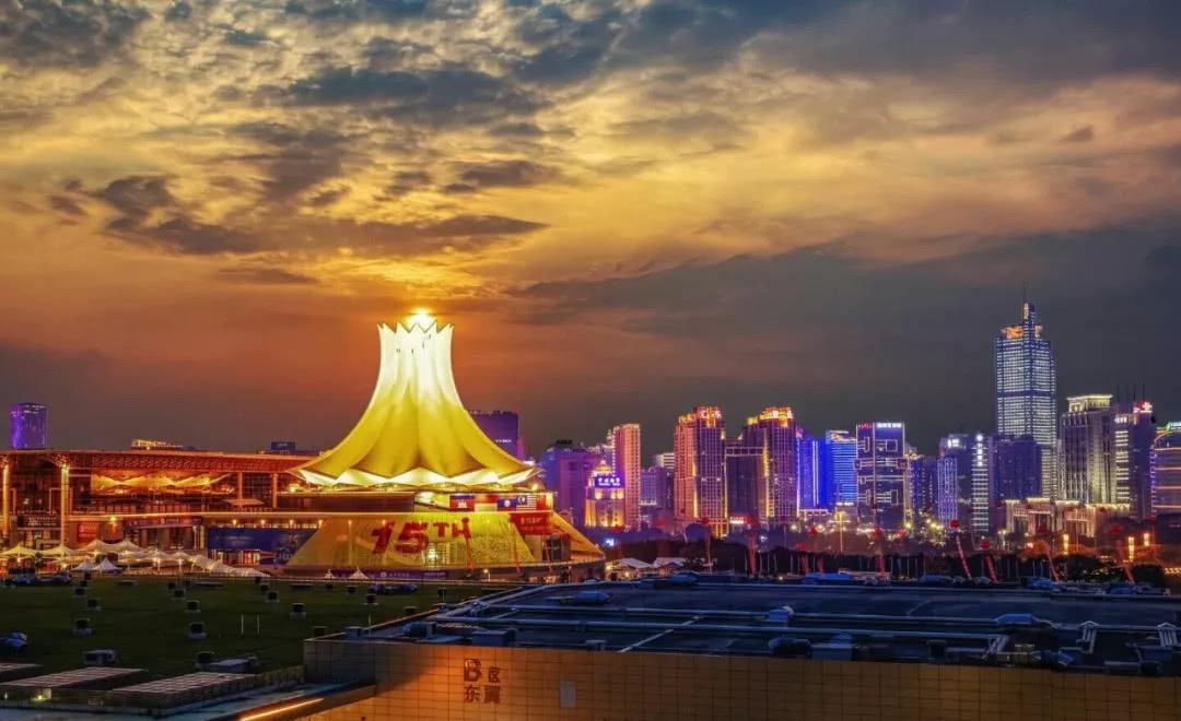 骄傲2018年中国东盟博览会广西南宁的夜景美爆啦