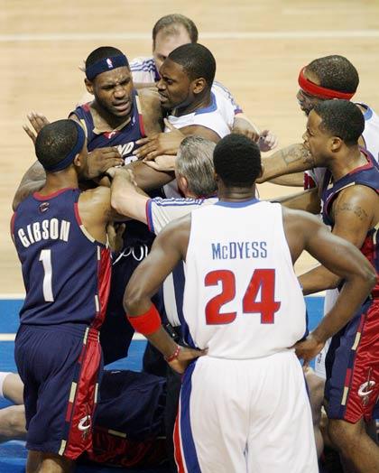 回顾经典:2007年骑士VS活塞G5 詹姆斯连得25