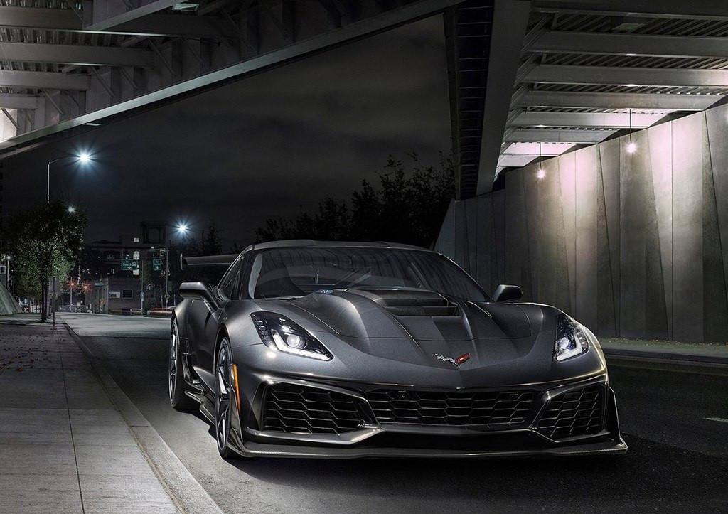 世界最强肌肉跑车拳打野马脚踢大黄蜂不用改装就是第一