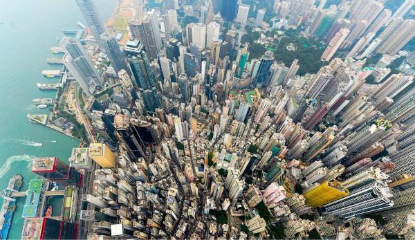 从1000米高空俯瞰香港大楼,最后一张图看得让人头晕目眩!