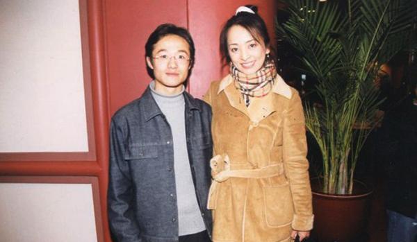 30多年只演配角, 为日本老公和父亲闹翻, 三嫁老外50多岁还整容|李勤