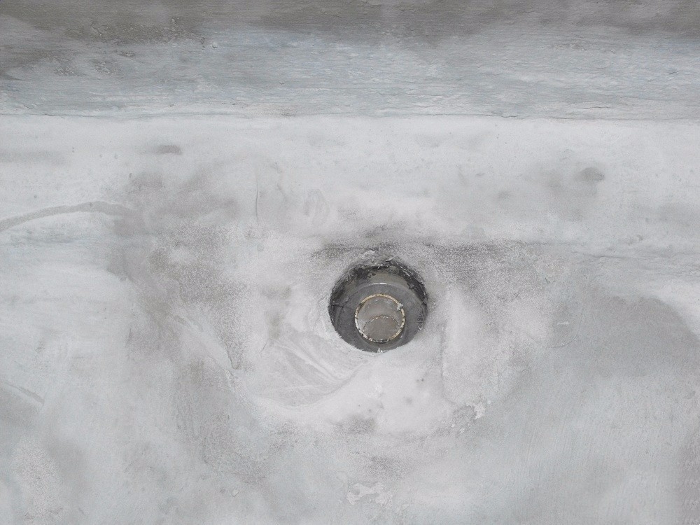 卫生间安装地漏先切水管还是先刷防水?顺序弄反卫生间就要漏水了