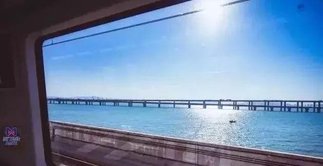 厦门开通全国第一条海景地铁 妥妥的文艺气息你喜欢么?