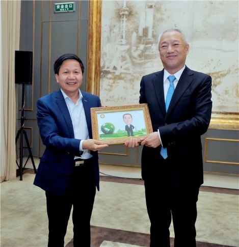 国家能源投资凌文做客上海财大金融家俱乐部