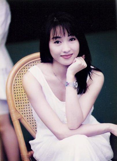 7张黎姿的年轻美貌照,值得收藏