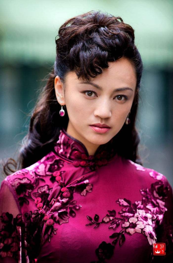 27岁出名37岁和华谊副总裁结婚王菲给她当伴娘