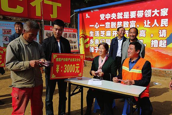 参观"四八"烈士纪念馆 传承先烈优良作风(图)