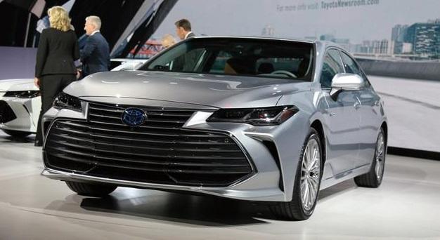 丰田又一款中大型轿车来了!颜值直逼同门凯美瑞,预售价才21万起