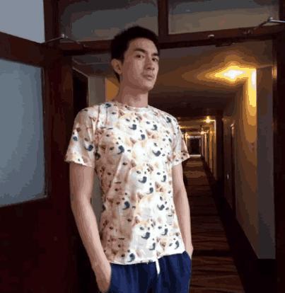林更新不光是个没有偶像包袱的boy, 还特别容易被偶遇