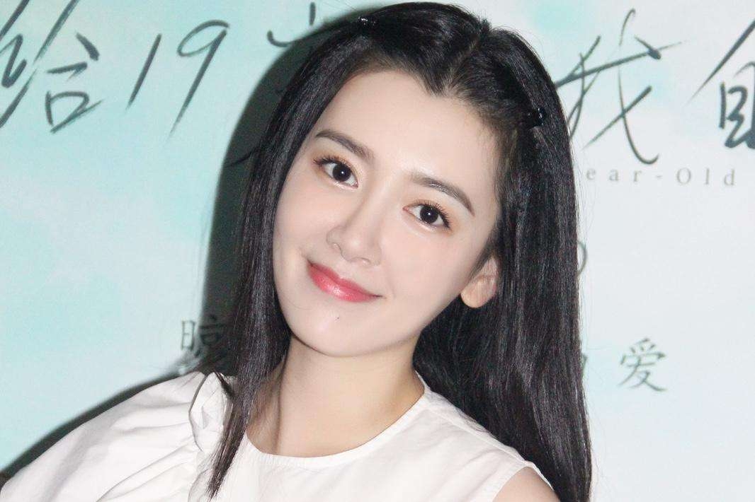 石安妮|撞脸|薛柳柳_新浪新闻