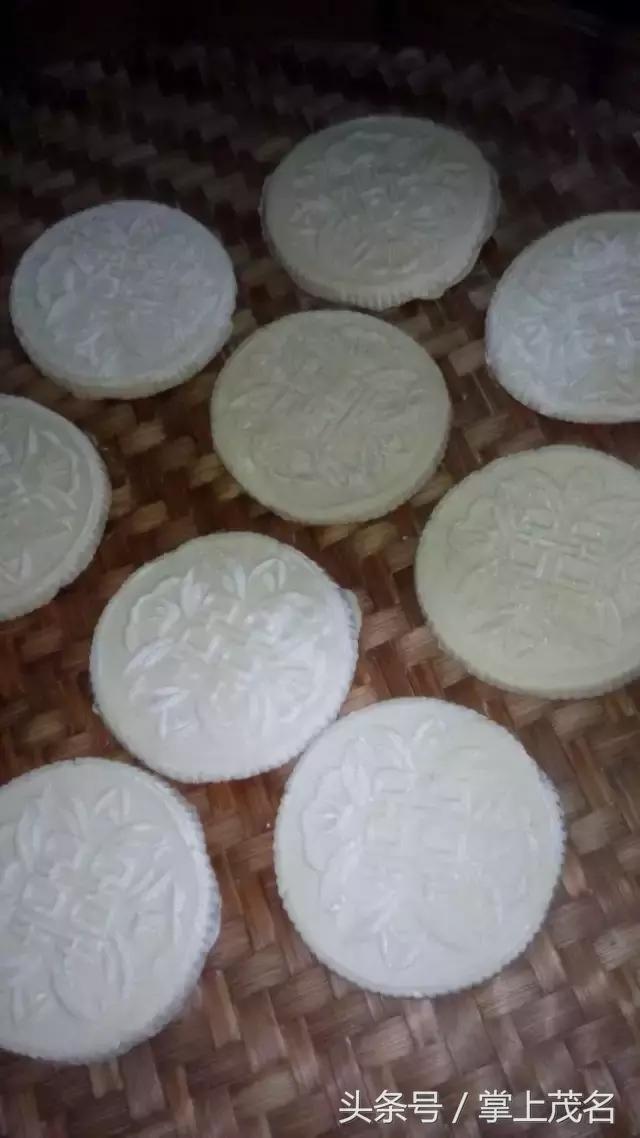 信宜特色小食:水蒸糍粑,别说未吃过哦