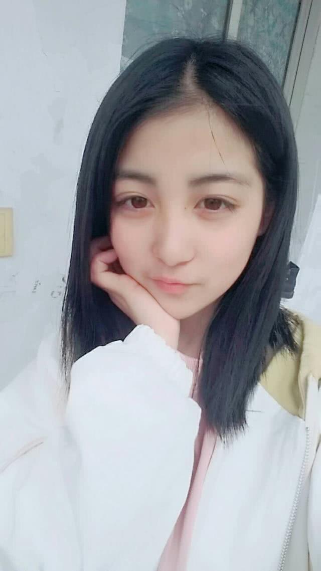 南阳唐河15岁女孩离校后失联, 穿粉色上衣, 背黑色小包!