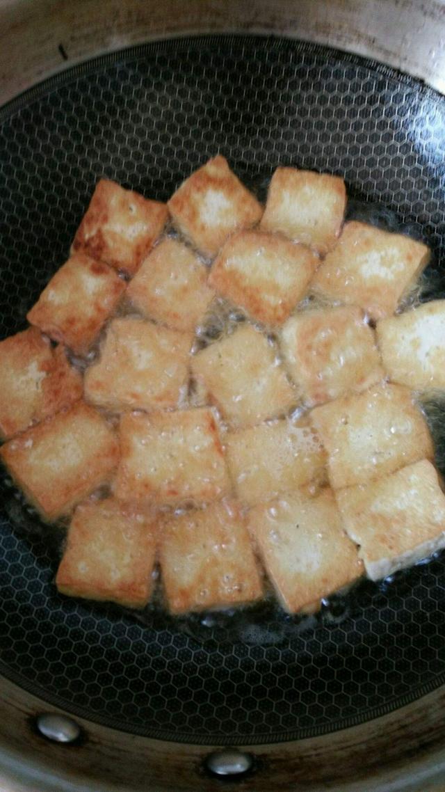 炒的豆腐老是碎?大厨说:那是你漏了这一步,学会之后不再碎