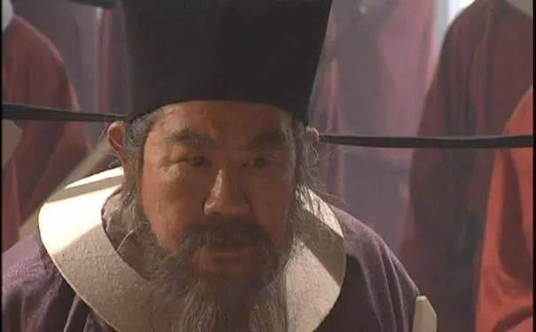 北宋亡时 为何高俅 蔡京两贼臣一个活活饿死另一个却能善终?