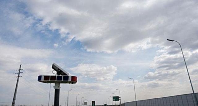 开车时,突然看到到电子眼一闪,是不是我违章,要