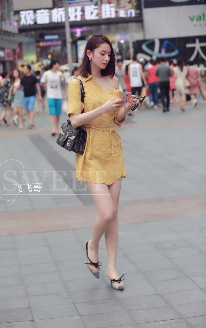 重庆美女街拍美女图片