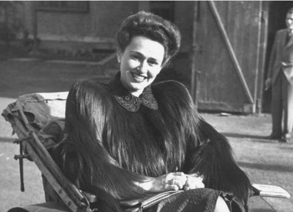 张宗昌还经常带着这些白俄女人招摇过市,再加上曾经还娶日本姨太太,被