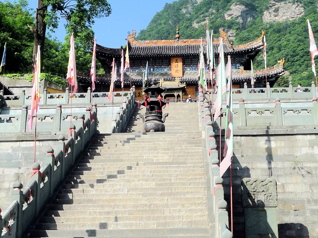 走入武当山女道姑的修行生活:会玩微信,从没谈过恋爱