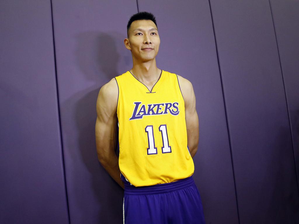 场均8.6分5.2板只能回cba当一哥, 他真没有周琦幸运!