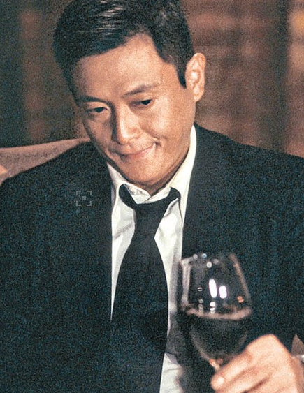 昔日当红小生只当主角,如今沦落配角都不要,网友:大渣男,活该