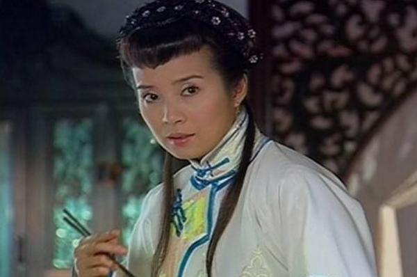 《哑巴新娘》岳翎近照美貌依旧, 曾与谢祖武相恋后分手, 生活低调