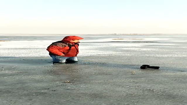 摄影师拍摄亚洲最大人工湖——宿鸭湖冰封奇景,不小心掉进冰窟!